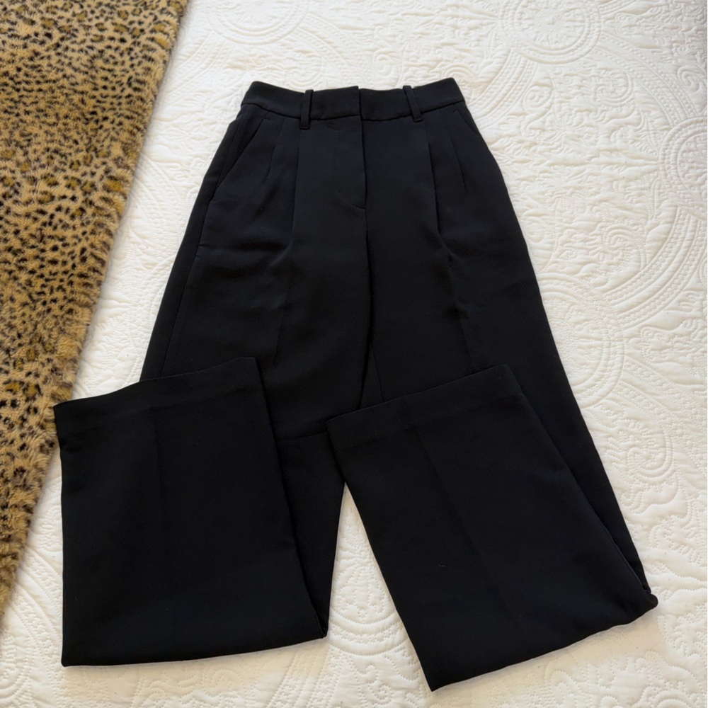 Aritzia black effortless pants 🖤 00